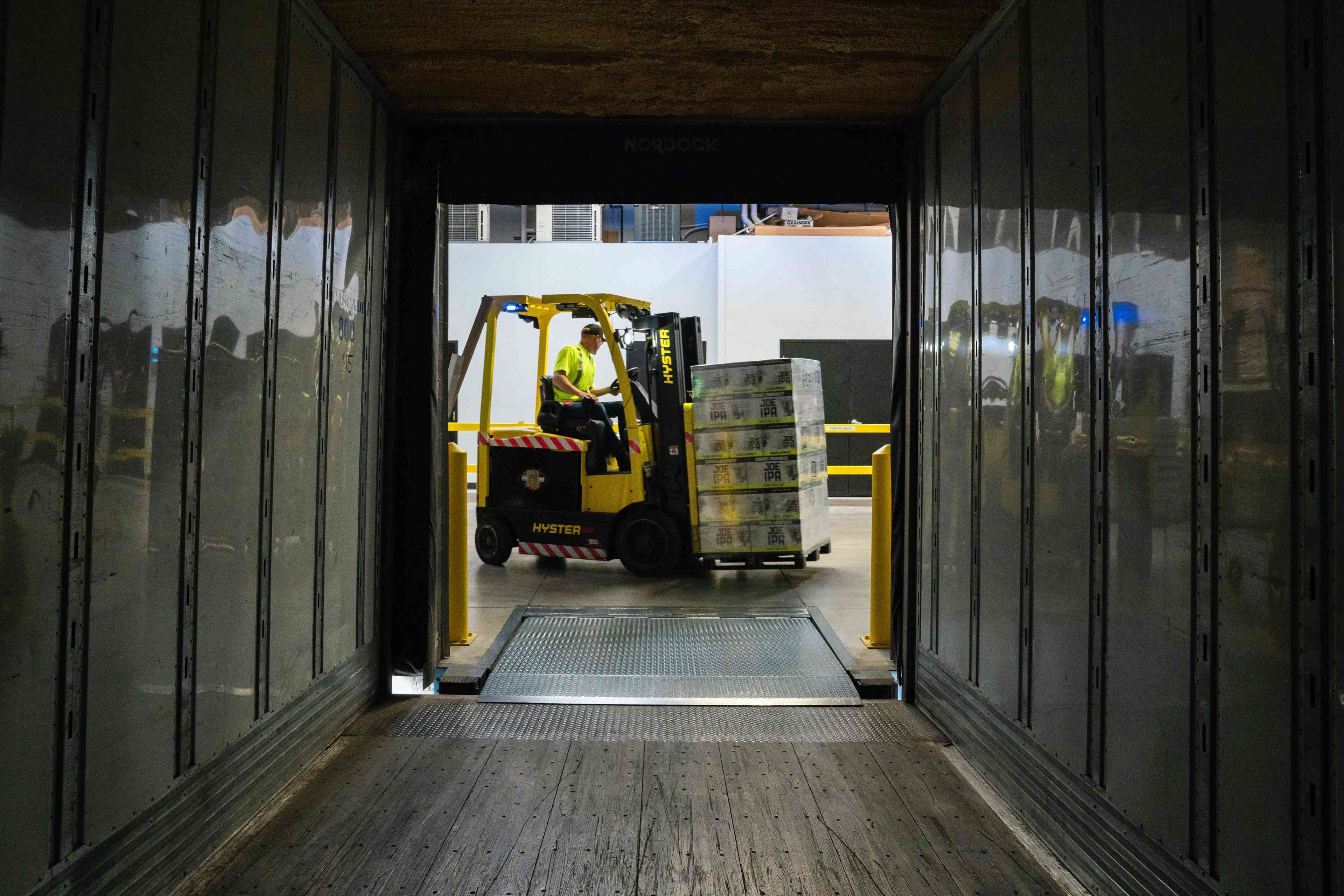 Cross-Docking: Understanding the Basics and Key Considerations